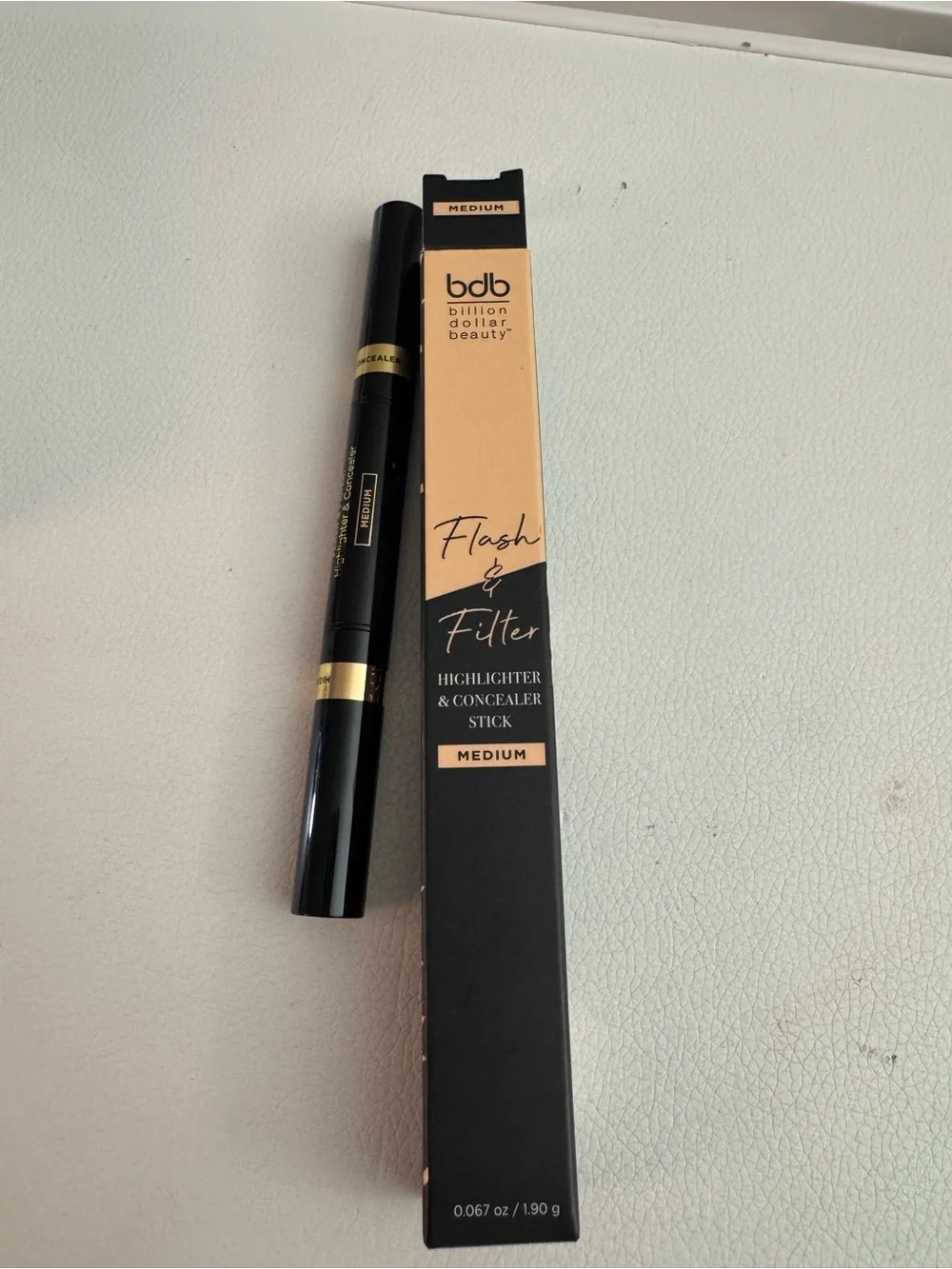 bdb Highlighter and Concealer Duo Stick — Medium